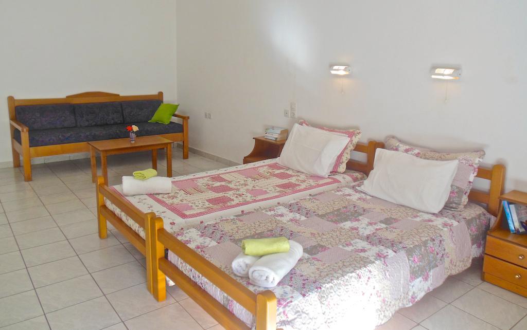 Irilena Apartments Stalida Cameră foto